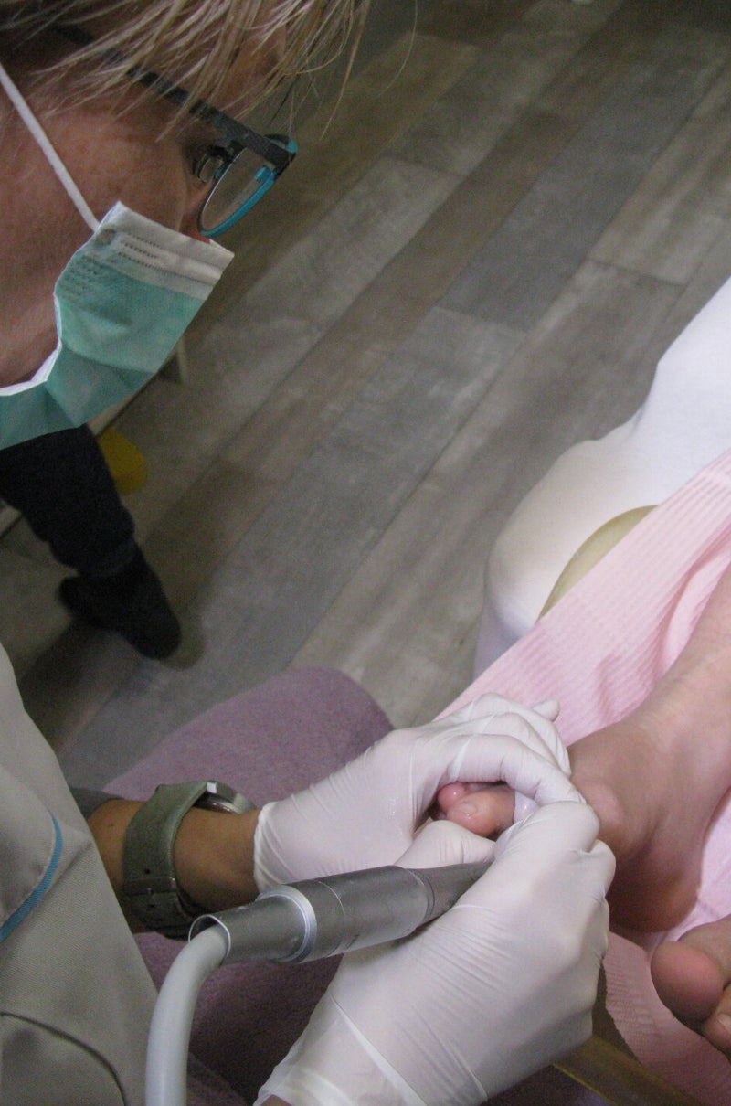 Voetreflexmassage en ontspannende behandeling in Follega